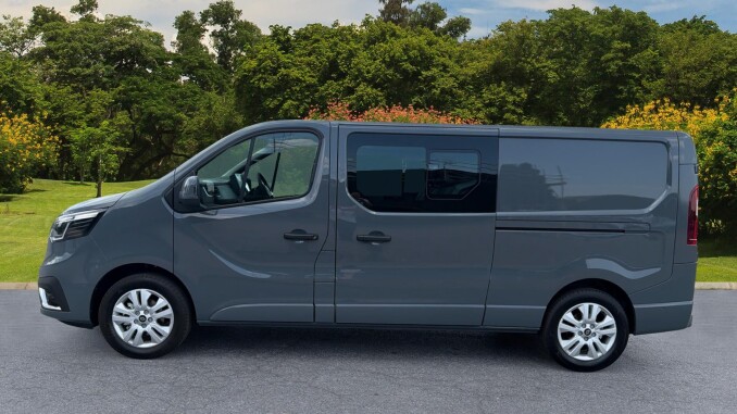 Renault Trafic Lwb Diesel LL30 Blue dCi 150 Extra [Safety] Crew Van - Image 4